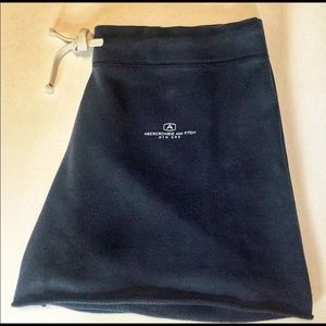 Abercrombie & Fitch navy blue terry shorts. (GUC)
